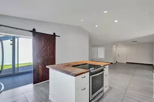 967 NW 89th Ave, Plantation, FL 33324 - Photo 27