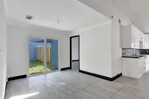 967 NW 89th Ave, Plantation, FL 33324 - Photo 5