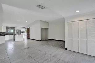 967 NW 89th Ave, Plantation, FL 33324 - Photo 7