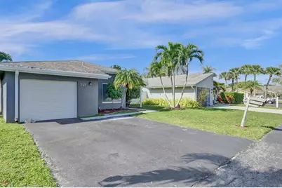 967 NW 89th Ave, Plantation, FL 33324 - Photo 31