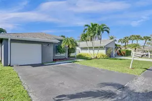 967 NW 89th Ave, Plantation, FL 33324 - Photo 31