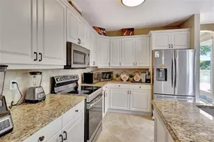 6042 Branchwood Dr, Lake Worth, FL 33467 - Photo 9