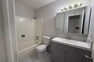 511 W Kalmia Dr, Lake Park, FL 33403 - Photo 7