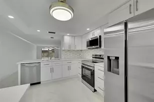 2901 Victoria Cir, Coconut Creek, FL 33066 - Photo 11