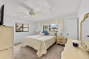 1730 NW 118th Ave, Pembroke Pines, FL 33026 - Photo 15