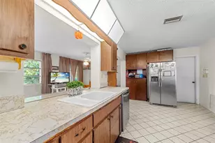 8604 NW 57th Ct, Tamarac, FL 33321 - Photo 9