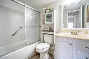 9660 Sunrise Lakes Blvd, Sunrise, FL 33322 - Photo 9