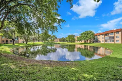 9301  Sunrise Lakes Blvd, Unit #207, Sunrise, FL 33322 - Photo 41