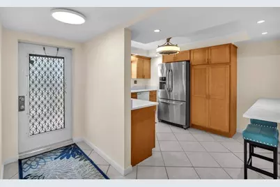 9301  Sunrise Lakes Blvd, Unit #207, Sunrise, FL 33322 - Photo 5