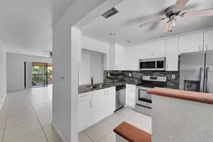 9182 NW 40th St, Coral Springs, FL 33065 - Photo 1