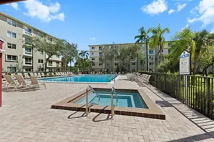 2106 S Cypress Bend Dr, Pompano Beach, FL 33069 - Photo 31