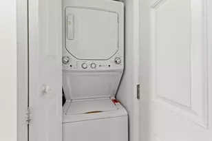 2106 S Cypress Bend Dr, Pompano Beach, FL 33069 - Photo 9