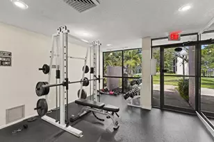 2106 S Cypress Bend Dr, Pompano Beach, FL 33069 - Photo 25