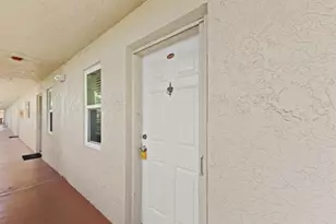 2106 S Cypress Bend Dr, Pompano Beach, FL 33069 - Photo 3