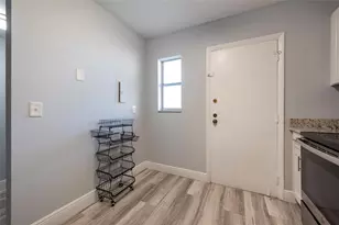 6061 N Falls Cir Dr, Lauderhill, FL 33319 - Photo 5