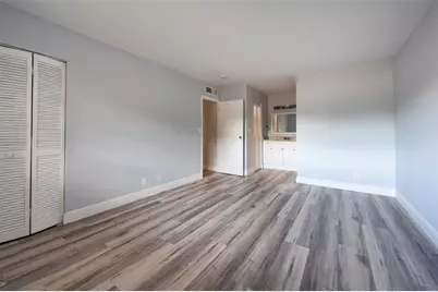 6061 N Falls Circle Dr, Unit #102, Lauderhill, FL 33319 - Photo 17