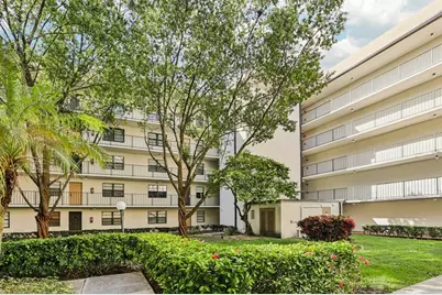 6190  Woodlands Blvd, Unit #213, Tamarac, FL 33319 - Photo 3