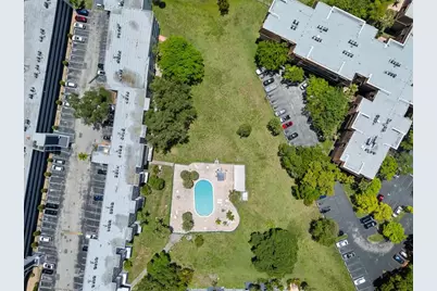 441 NE 195th St, Unit #302, Miami, FL 33179 - Photo 27