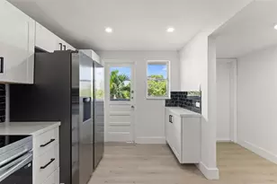 441 NE 195th St, Miami, FL 33179 - Photo 23