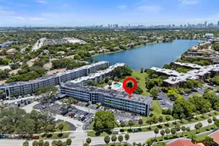 441 NE 195th St, Miami, FL 33179 - Photo 29