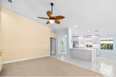 4186  Royal Oaks Dr, Palm Beach Gardens, FL 33410 - Photo 11