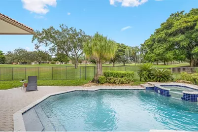 2534  Golf View Dr, Weston, FL 33327 - Photo 35