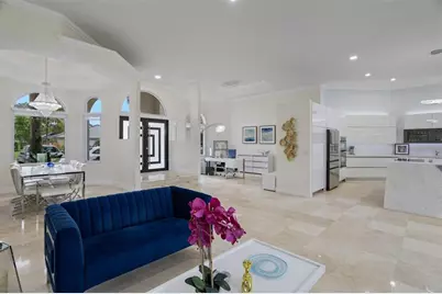 2534  Golf View Dr, Weston, FL 33327 - Photo 5