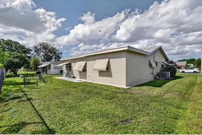 9806 NW 71st St, Tamarac, FL 33321 - Photo 31