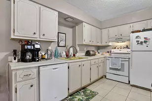 9806 NW 71st St, Tamarac, FL 33321 - Photo 13