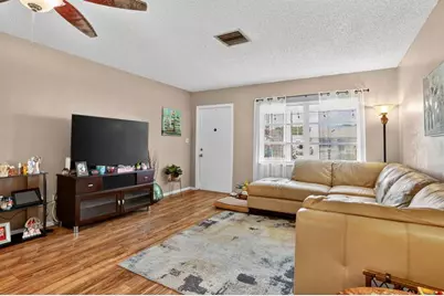 9806 NW 71st St, Tamarac, FL 33321 - Photo 7