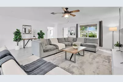 214 SE 6th St, Dania Beach, FL 33004 - Photo 9