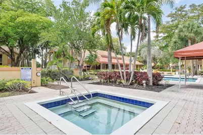 967  Coral Club Dr, Unit #967, Coral Springs, FL 33071 - Photo 27