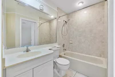 967  Coral Club Dr, Unit #967, Coral Springs, FL 33071 - Photo 11