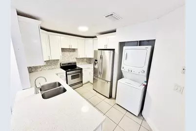 1136 NW 5th Ct, Fort Lauderdale, FL 33311 - Photo 3