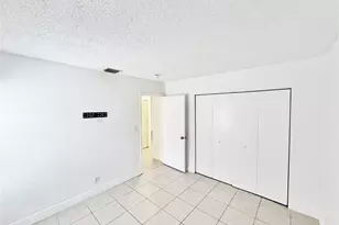 1136 NW 5th Ct, Fort Lauderdale, FL 33311 - Photo 11