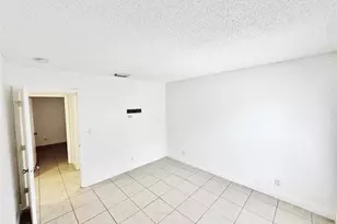 1136 NW 5th Ct, Fort Lauderdale, FL 33311 - Photo 15