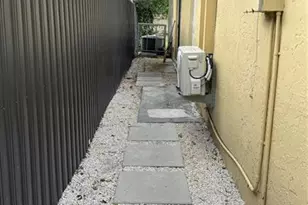 1136 NW 5th Ct, Fort Lauderdale, FL 33311 - Photo 19