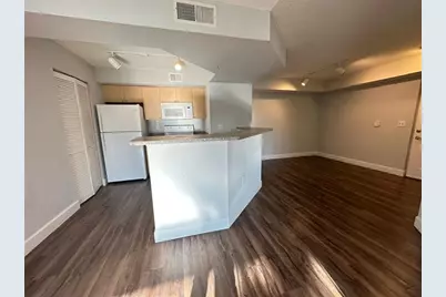 3740 NW Adriatic Ln, Unit #305, Jensen Beach, FL 34957 - Photo 13