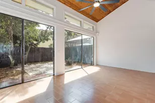 7950 NW 11th Ct, Plantation, FL 33322 - Photo 11