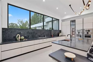 8795 Valencia Ct, Parkland, FL 33067 - Photo 9