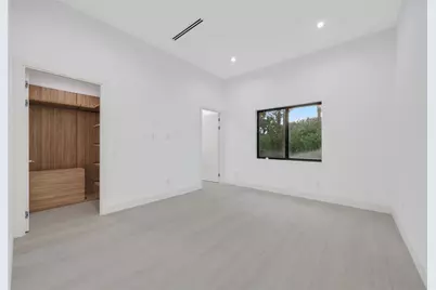 8795  Valencia Ct, Parkland, FL 33067 - Photo 27