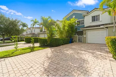 2652 NE 30th Pl, Unit #2652, Fort Lauderdale, FL 33306 - Photo 9