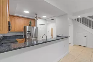 2652 NE 30th Pl, Fort Lauderdale, FL 33306 - Photo 3