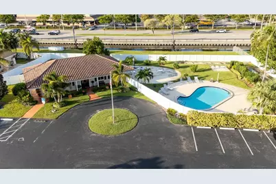 7237 E Tropical Way, Plantation, FL 33317 - Photo 57