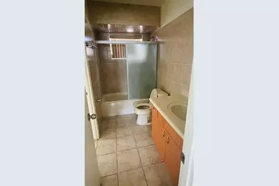 5111 W Oakland Park Blvd, Unit #306, Lauderdale Lakes, FL 33313 - Photo 13