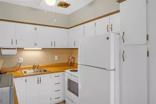 1000 SW 11th Ave, Hallandale Beach, FL 33009 - Photo 17