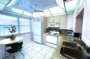 2902 Victoria Cir, Coconut Creek, FL 33066 - Photo 3