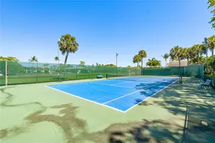 2855 Hampton Cir E, Delray Beach, FL 33445 - Photo 43