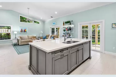 2855  Hampton Circle E, Delray Beach, FL 33445 - Photo 3