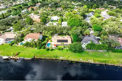 2855  Hampton Circle E, Delray Beach, FL 33445 - Photo 35